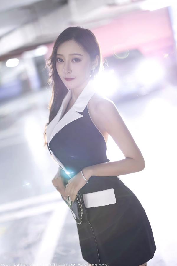 王馨瑶   XiaoYu语画界王馨瑶黑色薄纱蕾丝与职场制服诱惑，极致身材搭配波点丝袜上演酒店私房大尺度写真第5张图片
