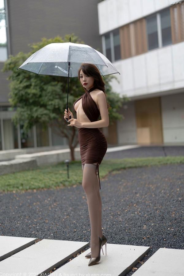 冯雨芝 芝芝  XiaoYu语画界 芝芝 极致诱惑修身礼裙搭配吊带丝袜，曼妙私房大尺度写真第2张图片