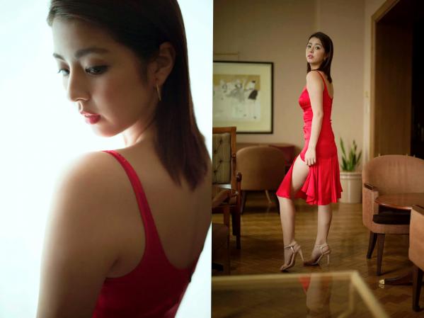 柳ゆり菜 柳百合菜  柳ゆり菜 - 揺れる想い，比基尼写真与居家针织衫私房照，展现绝美曲线与治愈系清纯魅力第6张图片