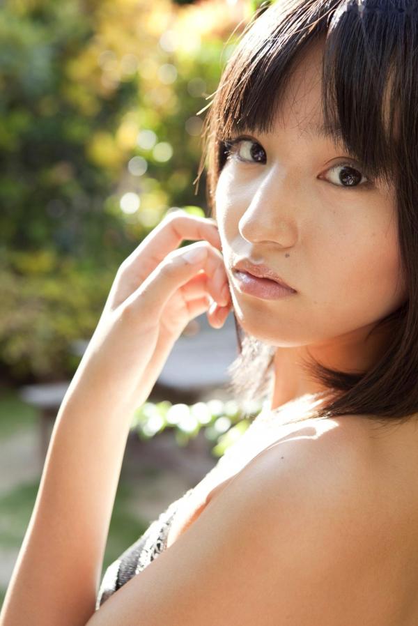 保田真愛 保田真爱  保田真爱清纯比基尼海边写真实拍，短发少女的清新夏季诱惑第6张图片