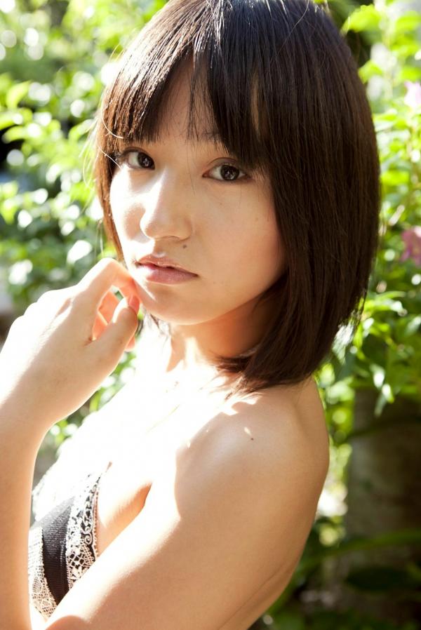 保田真愛 保田真爱  保田真爱清纯比基尼海边写真实拍，短发少女的清新夏季诱惑第7张图片
