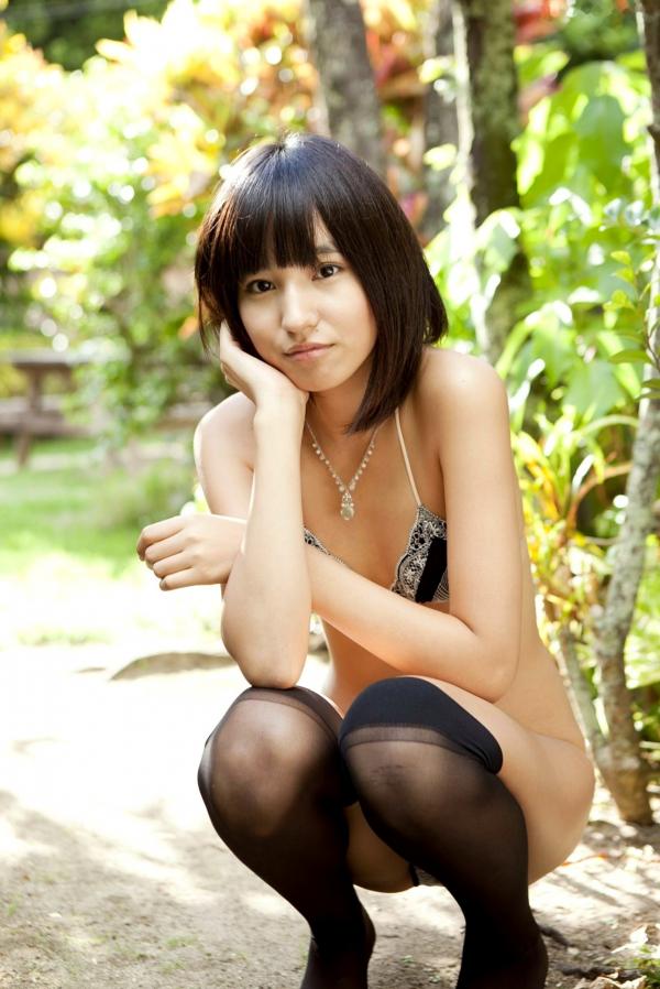 保田真愛 保田真爱  保田真爱清纯比基尼海边写真实拍，短发少女的清新夏季诱惑第8张图片