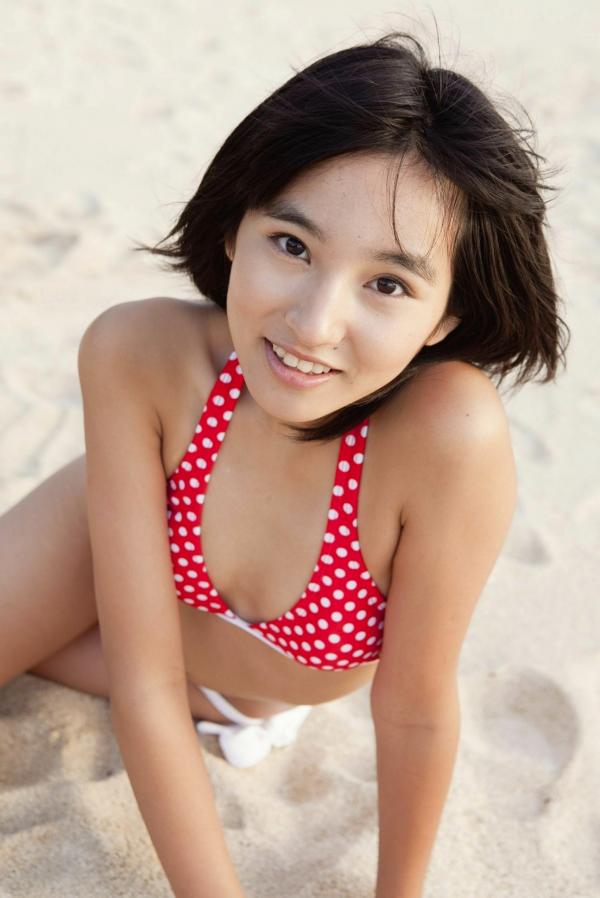 保田真愛 保田真爱  保田真爱清纯比基尼海边写真实拍，短发少女的清新夏季诱惑第30张图片