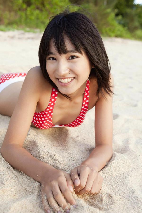 保田真愛 保田真爱  保田真爱清纯比基尼海边写真实拍，短发少女的清新夏季诱惑第31张图片