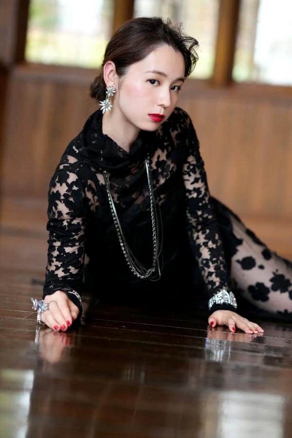 小池里奈  小池里奈 - 江戸川乱歩「黒蜥蜴」性感蕾丝内衣私房写真[127P]第8张图片
