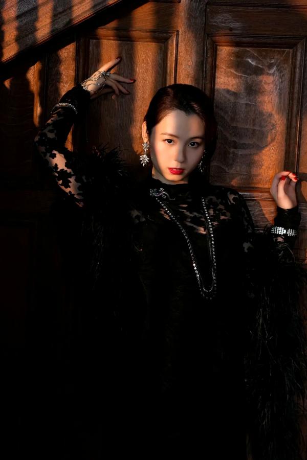小池里奈  小池里奈 - 江戸川乱歩「黒蜥蜴」性感蕾丝内衣私房写真[127P]第17张图片