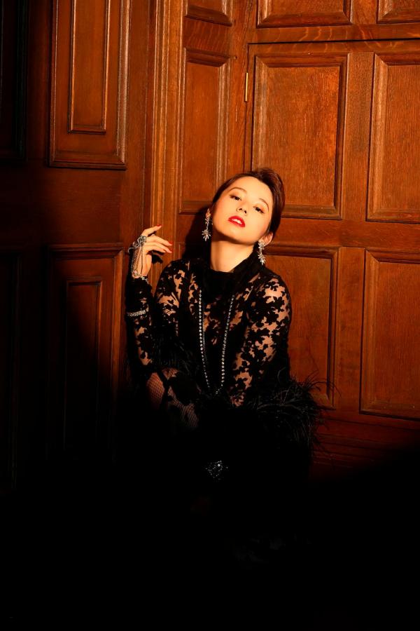 小池里奈  小池里奈 - 江戸川乱歩「黒蜥蜴」性感蕾丝内衣私房写真[127P]第20张图片