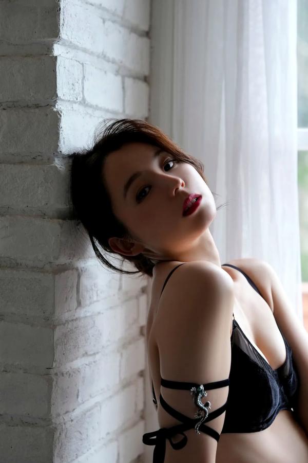 小池里奈  小池里奈 - 江戸川乱歩「黒蜥蜴」性感蕾丝内衣私房写真[127P]第26张图片