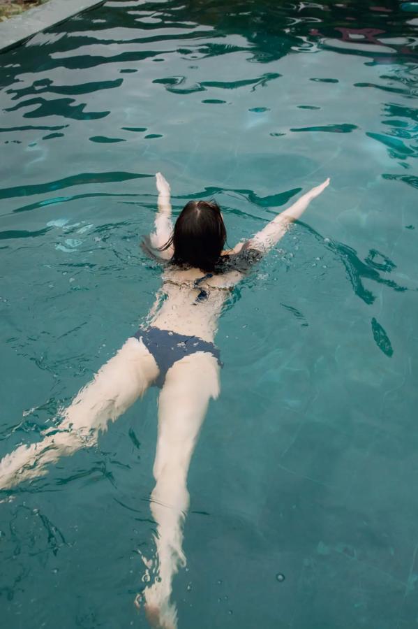 小池里奈  小池里奈《crave》海滩湿身与家居私房性感写真 [123P]第40张图片