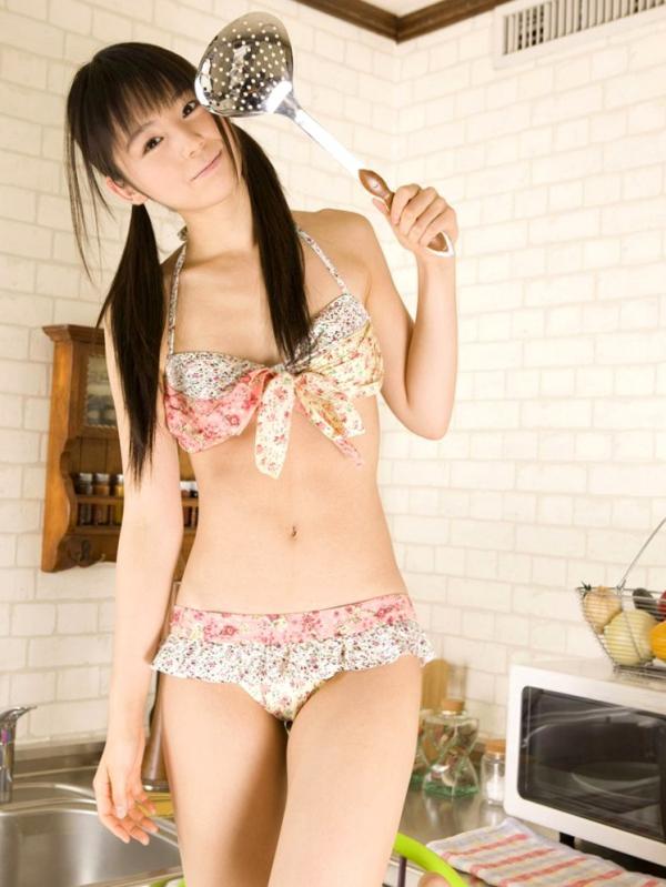 小池里奈   小池里奈写真《RINAナンダ》青春美少女条纹比基尼泳装清纯甜美私房精选第31张图片