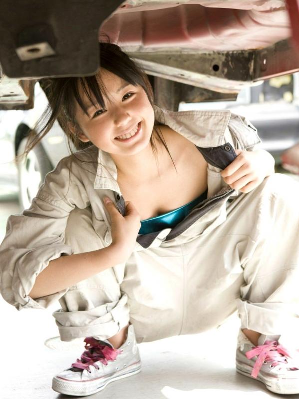 小池里奈   Sabra小池里奈《sabrina》清纯泳装写真集，阳光少女泳池戏水与机车系列，活力治愈系大片第13张图片