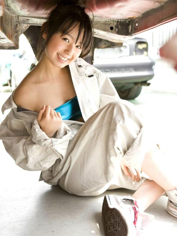 小池里奈   Sabra小池里奈《sabrina》清纯泳装写真集，阳光少女泳池戏水与机车系列，活力治愈系大片第14张图片