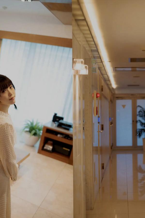 白石みずほ 白石瑞穗  白石みずほ - アイドル官能 卧室室内私房大尺度性感内衣写真第2张图片