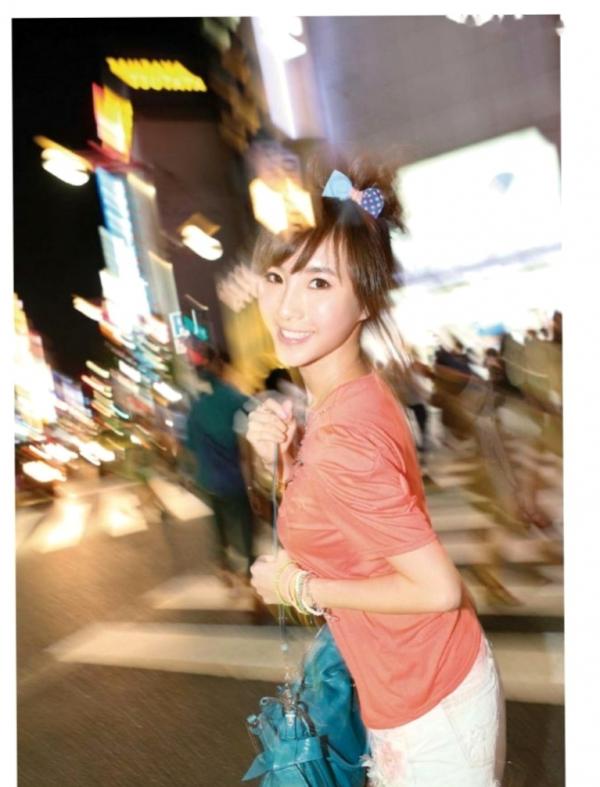 陈瑀希 小茉莉  台湾正妹陈瑀希《小茉莉的美丽视界》日本旅游写真集，清新可爱日系街拍与元气少女治愈日常第98张图片