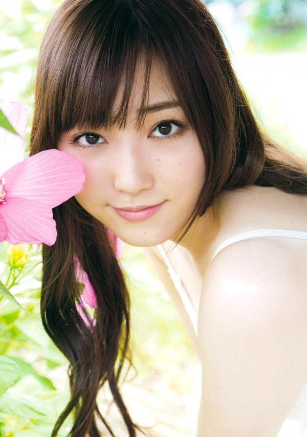 譜久村聖 谱久村圣  早安少女组谱久村圣《二十岁》写真集：海边车站漫步与私房居家慵懒时光，尽显清纯气质与性感诱惑第26张图片