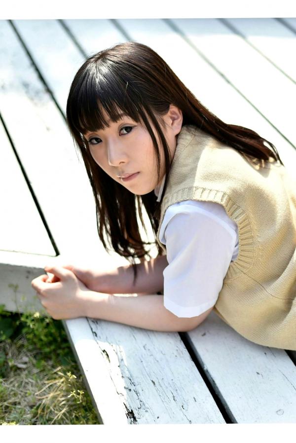 雨宮留菜 雨宫留菜  PB写真集_雨宮留菜《女子校生 萌える絶対領域》——清纯校服制服诱惑与性感比基尼私房写真，童颜巨乳尽显绝美诱惑第10张图片