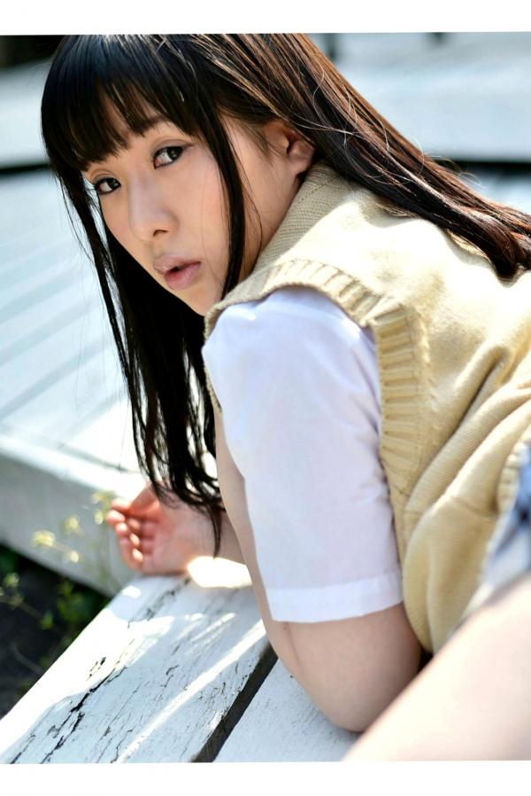 雨宮留菜 雨宫留菜  PB写真集_雨宮留菜《女子校生 萌える絶対領域》——清纯校服制服诱惑与性感比基尼私房写真，童颜巨乳尽显绝美诱惑第15张图片