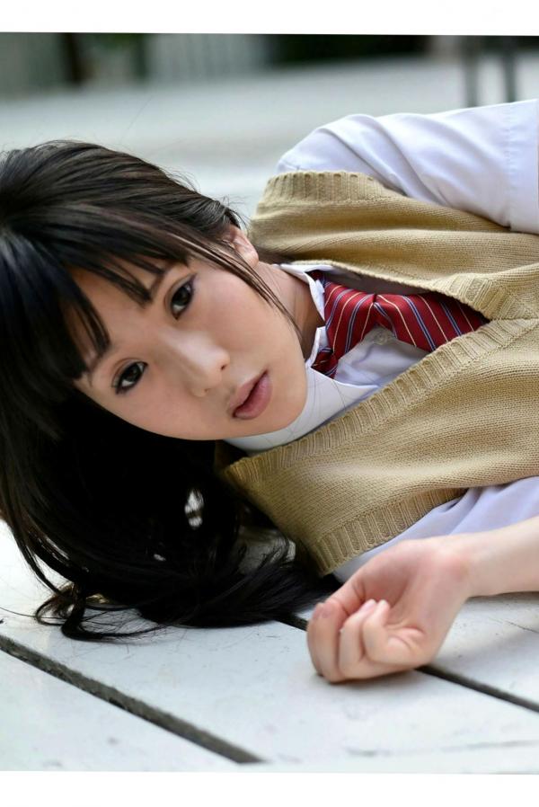 雨宮留菜 雨宫留菜  PB写真集_雨宮留菜《女子校生 萌える絶対領域》——清纯校服制服诱惑与性感比基尼私房写真，童颜巨乳尽显绝美诱惑第23张图片