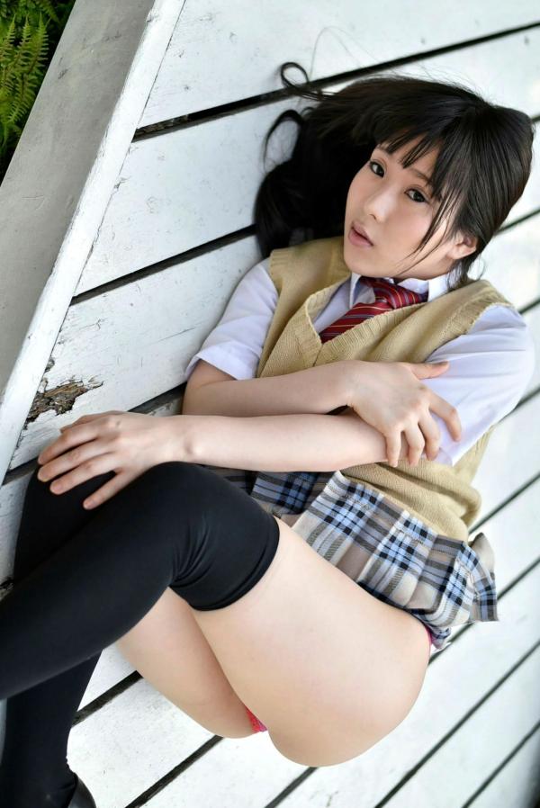雨宮留菜 雨宫留菜  PB写真集_雨宮留菜《女子校生 萌える絶対領域》——清纯校服制服诱惑与性感比基尼私房写真，童颜巨乳尽显绝美诱惑第27张图片