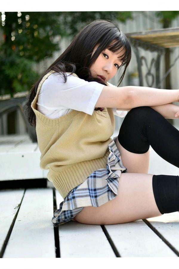 雨宮留菜 雨宫留菜  PB写真集_雨宮留菜《女子校生 萌える絶対領域》——清纯校服制服诱惑与性感比基尼私房写真，童颜巨乳尽显绝美诱惑第52张图片