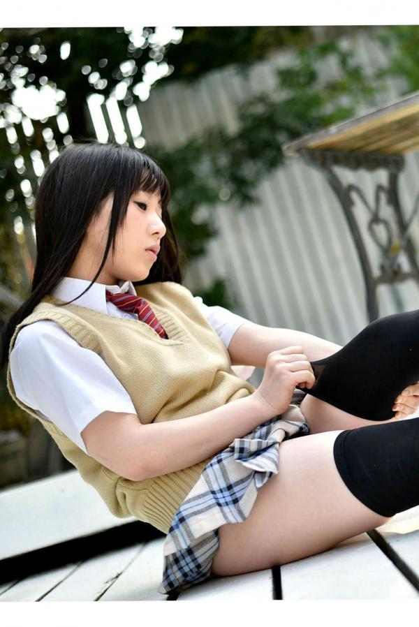雨宮留菜 雨宫留菜  PB写真集_雨宮留菜《女子校生 萌える絶対領域》——清纯校服制服诱惑与性感比基尼私房写真，童颜巨乳尽显绝美诱惑第54张图片