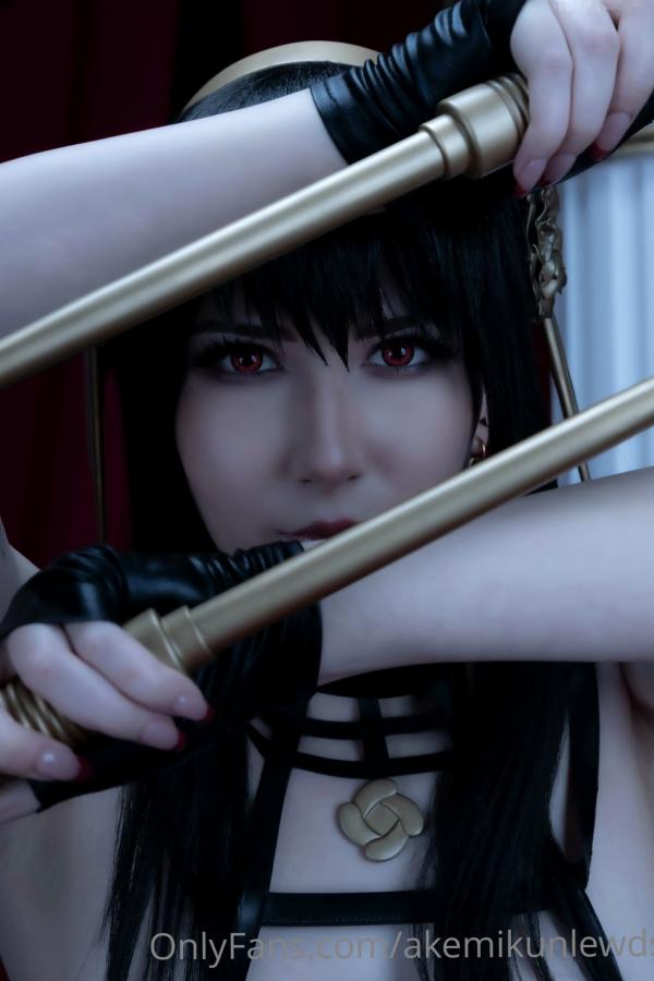 香月明美 Akemi  Akemi明美-约尔福杰(Yor) COSPLAY，极致性感荆棘公主角色扮演，冷艳诱惑风格大尺度写真第6张图片