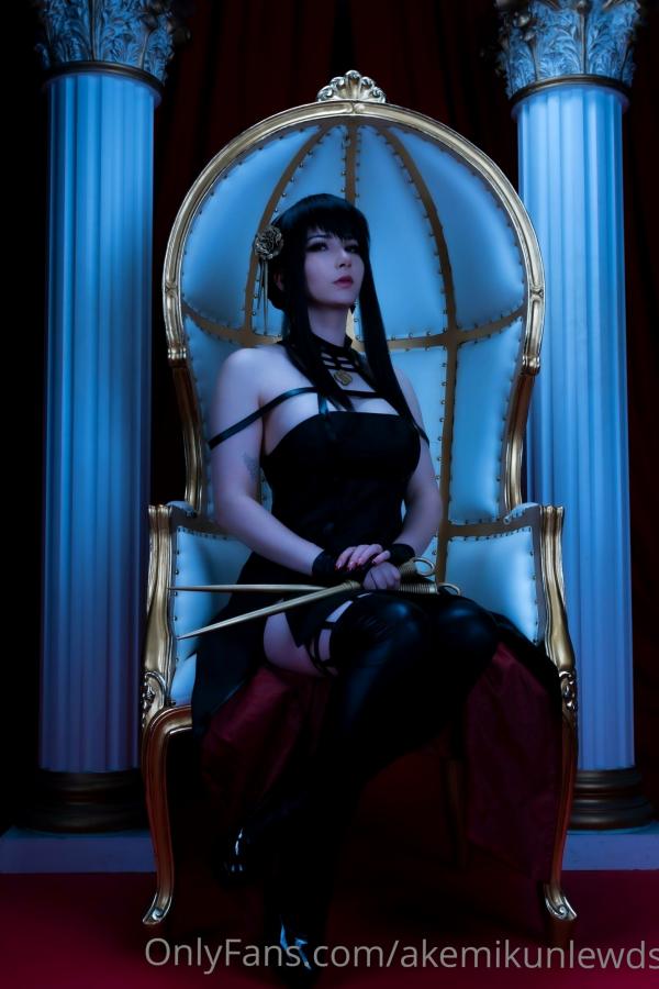 香月明美 Akemi  Akemi明美-约尔福杰(Yor) COSPLAY，极致性感荆棘公主角色扮演，冷艳诱惑风格大尺度写真第7张图片