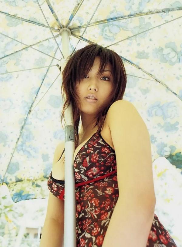 三津谷葉子 三津谷叶子  PB写真集_三津谷叶子《On The Way》[90P]_魅力户外比基尼与慵懒室内私房写真，极致诱惑身材特写第30张图片