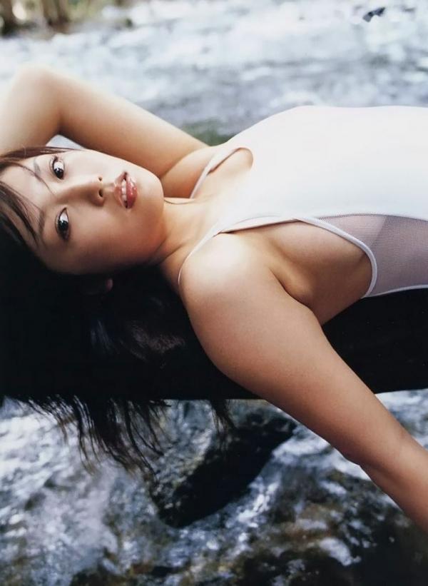 三津谷葉子 三津谷叶子  PB写真集_三津谷叶子《On The Way》[90P]_魅力户外比基尼与慵懒室内私房写真，极致诱惑身材特写第60张图片