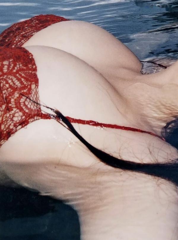 三津谷葉子 三津谷叶子  PB写真集_三津谷叶子《On The Way》[90P]_魅力户外比基尼与慵懒室内私房写真，极致诱惑身材特写第61张图片