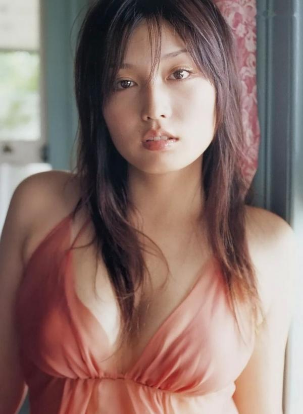 三津谷葉子 三津谷叶子  PB写真集_三津谷叶子《On The Way》[90P]_魅力户外比基尼与慵懒室内私房写真，极致诱惑身材特写第64张图片