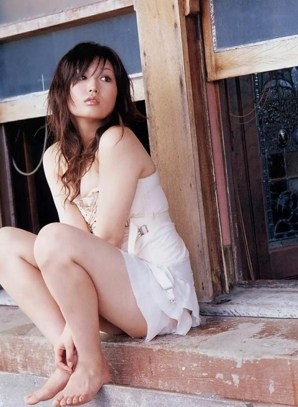 三津谷葉子 三津谷叶子  PB写真集_三津谷叶子《On The Way》[90P]_魅力户外比基尼与慵懒室内私房写真，极致诱惑身材特写第73张图片