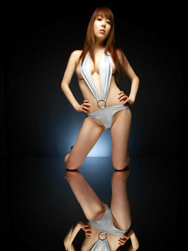 小林恵美 小林惠美  Sabra_小林恵美《SEXY ZEXY》写真集，红色漆皮诱惑与镜面反光，冷艳动人的成熟女神写大片 [40P]第14张图片