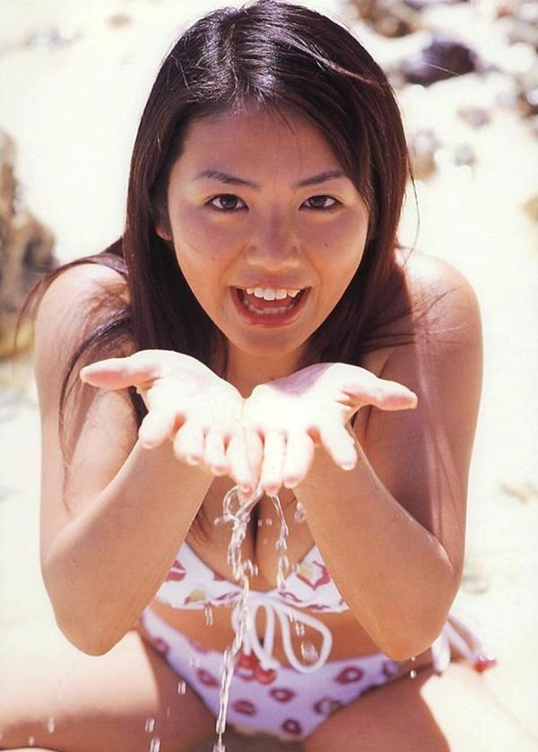 磯山さやか 矶山沙也加  PB写真集_磯山さやか(矶山沙也加) 《Pre Pri‐17》首本写真集，泳池湿身与户外清新装扮，经典童颜巨乳诱惑 [101P]第17张图片