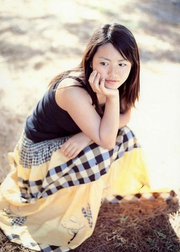 磯山さやか 矶山沙也加  PB写真集_磯山さやか(矶山沙也加) 《Pre Pri‐17》首本写真集，泳池湿身与户外清新装扮，经典童颜巨乳诱惑 [101P]第73张图片