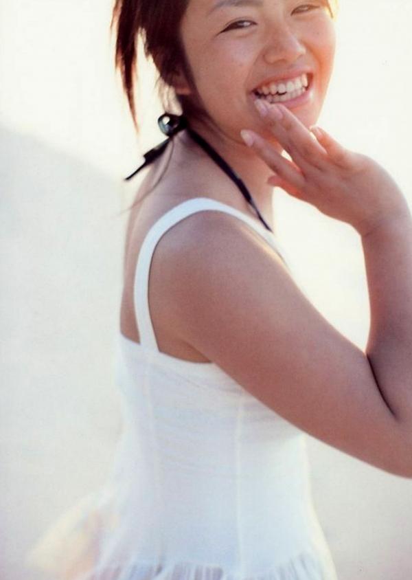 磯山さやか 矶山沙也加  PB写真集_磯山さやか(矶山沙也加) 《Pre Pri‐17》首本写真集，泳池湿身与户外清新装扮，经典童颜巨乳诱惑 [101P]第99张图片