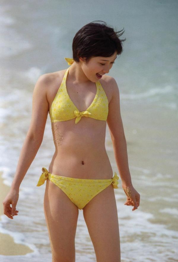 宮本佳林 宫本佳林  宮本佳林《Karin sixteen》写真集，清纯校服与清新居家风格，记录十六岁少女灵动之美第14张图片