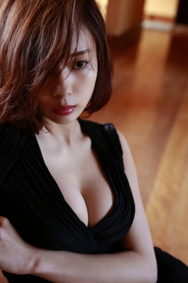 岡田紗佳 冈田纱佳 岡田紗佳 - ハイスペックガール 室内优雅私房写真 性感美腿大片第54张图片