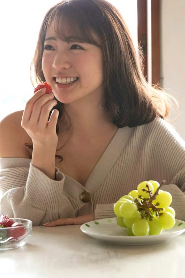 志田友美  志田友美 - アイドルの魂は美脚に宿る 日系清新家居私房性感美腿写真第51张图片