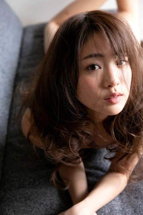 志田友美  志田友美 - アイドルの魂は美脚に宿る 日系清新家居私房性感美腿写真第65张图片