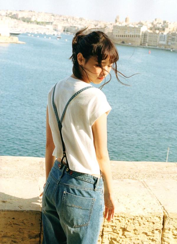 西野七瀬 西野七濑  西野七濑《风を着替えて》高清清纯写真，海边比基尼与居家生活私房美图大赏第49张图片
