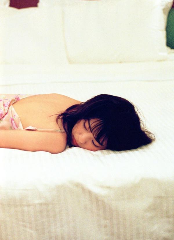 西野七瀬 西野七濑  西野七濑《风を着替えて》高清清纯写真，海边比基尼与居家生活私房美图大赏第90张图片
