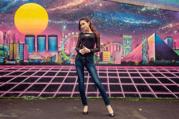 蔡譯心 蔡译心  台湾正妹蔡译心《宝藏岩》时尚街拍写真，百变风格演绎户外休闲穿搭，尽显高挑女神范第52张图片