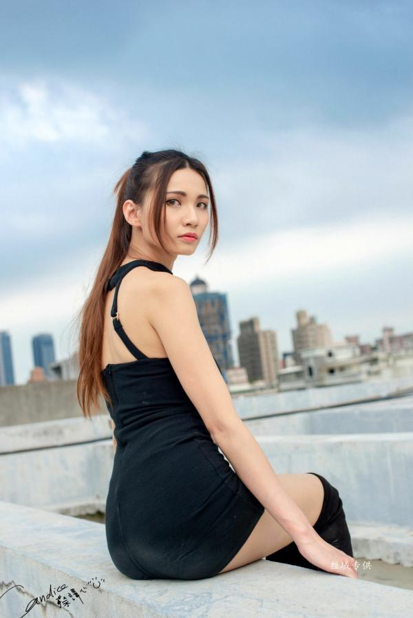 蔡譯心 蔡译心  台湾正妹蔡譯心写真：OL职业装与时尚美腿街拍，职场女神清纯与冷艳风格大赏第72张图片