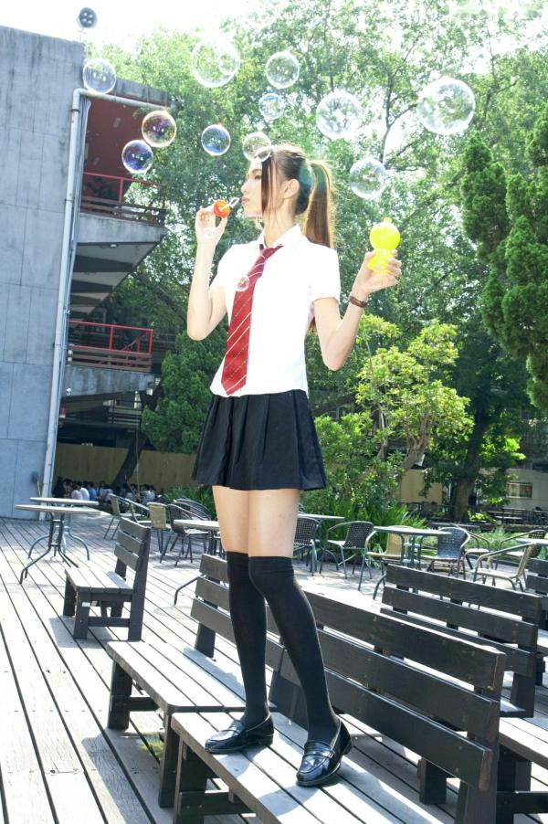 蔡譯心 蔡译心  台湾模特蔡译心校园制服与运动健身写真集，清纯校服诱惑与活力美腿运动照合集第4张图片