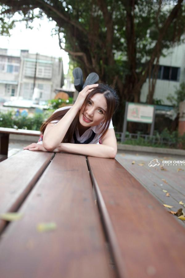 蔡譯心 蔡译心  台湾模特蔡译心校园制服与运动健身写真集，清纯校服诱惑与活力美腿运动照合集第55张图片