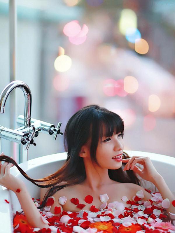 蔡譯心 蔡译心  台湾女神蔡译心：棚拍五套诱惑写真合集，清纯校服与私房穿搭，展现极致气质与魅力[68P]第17张图片