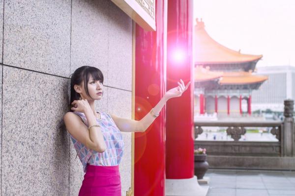 蔡譯心 蔡译心  台湾正妹蔡译心：中正纪念堂与富锦街时尚街拍，优雅女神的修长美腿时装秀第8张图片
