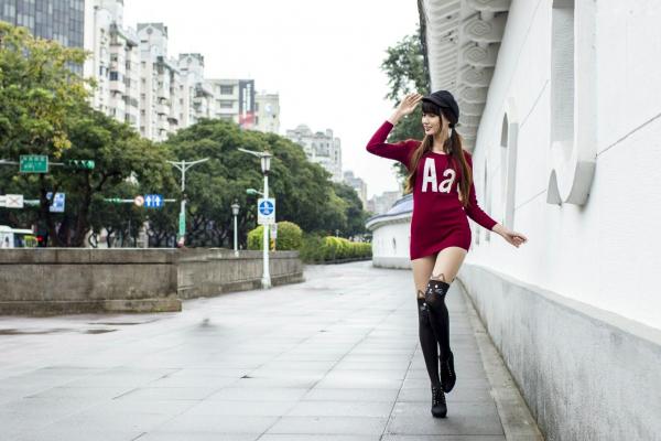 蔡譯心 蔡译心  台湾正妹蔡译心：中正纪念堂与富锦街时尚街拍，优雅女神的修长美腿时装秀第16张图片
