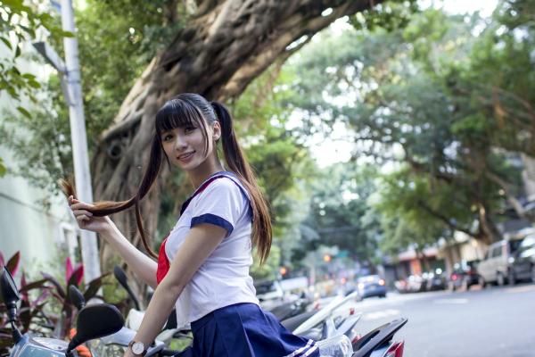 蔡譯心 蔡译心  台湾正妹蔡译心：中正纪念堂与富锦街时尚街拍，优雅女神的修长美腿时装秀第42张图片